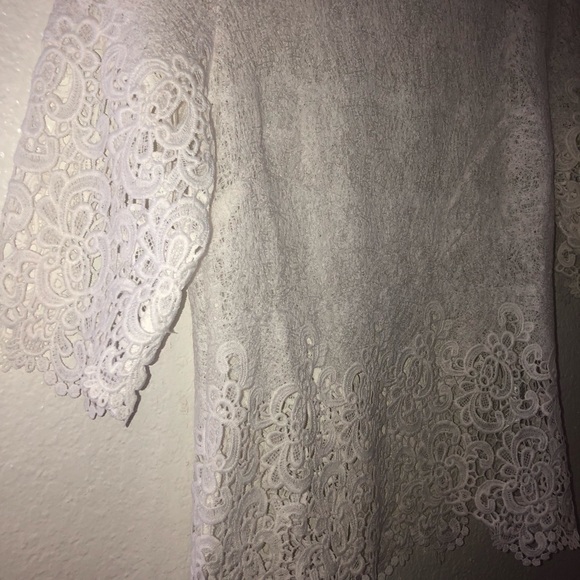 White Blouse Size Small - Picture 2 of 2